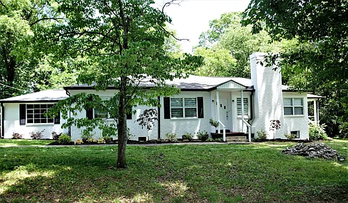 541 Woodlawn Pike Photo 1