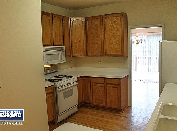 3rd image of 235 Charlotte Ct