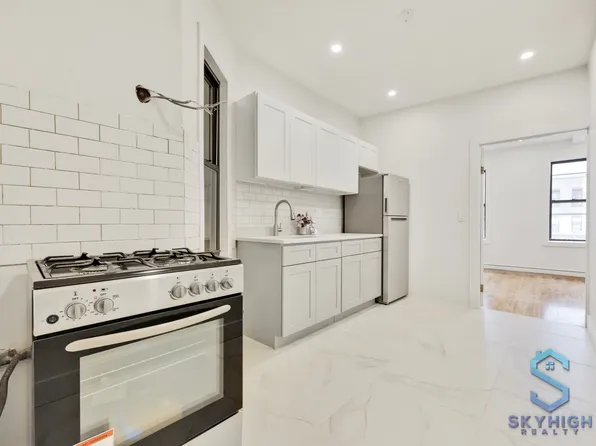 771 4th Avenue image 7 of 11