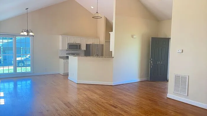 103 Lyman St — Photo 6