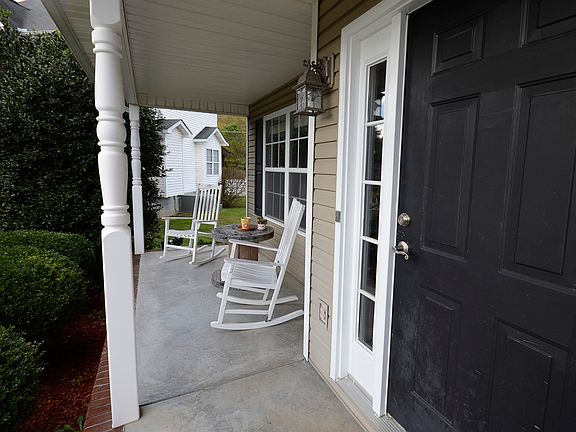 5th image of 5401 Crooked Oak Ln