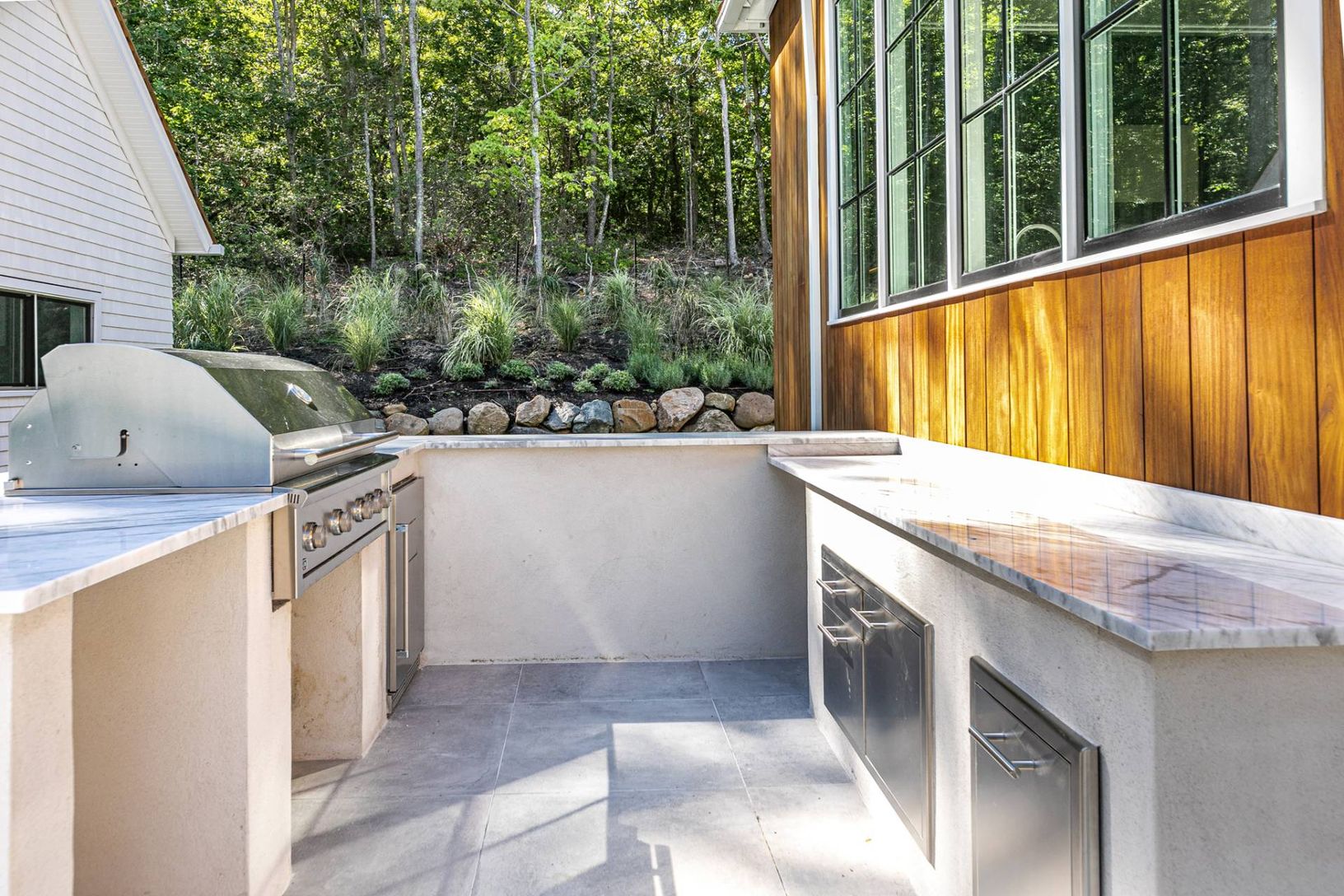  Outdoor Kitchen