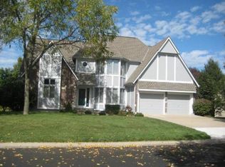 225 SW Winterpark Cir, Lees Summit, MO 64081