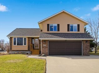 350 Fox Run Dr, North Liberty, IA 52317