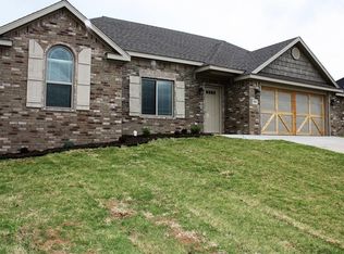 1820 Spring Creek Ave, Springdale, AR 72764