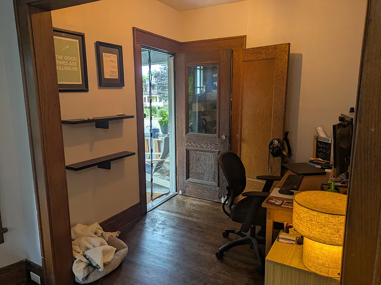 254 Buckingham Ave — Photo 4