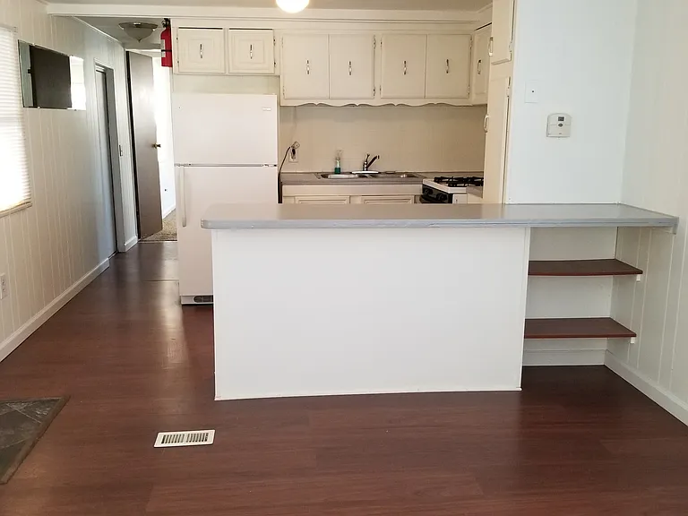 1005 Candace Ln — Photo 3