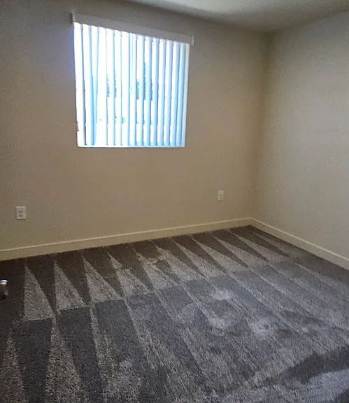 3839 Woodlawn Ave — Photo 31