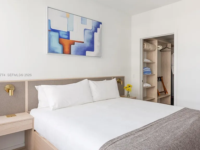 225 N Miami Ave #2304 — Photo 4