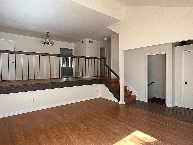 598 W Huntington Dr #K — Photo 3