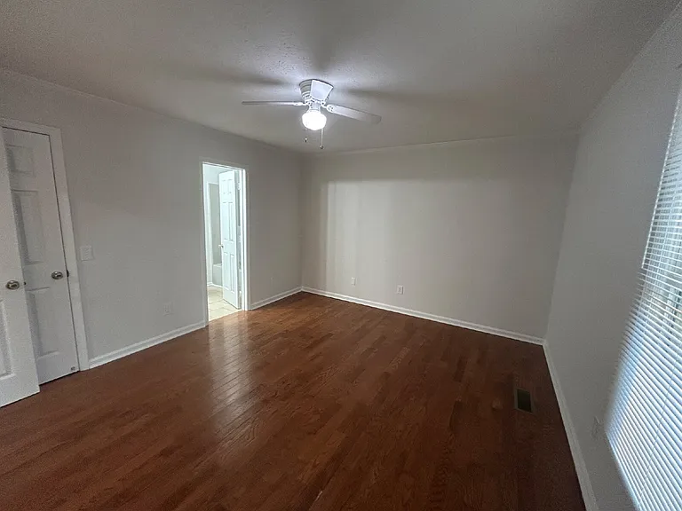 100 Ridgewood Rd — Photo 10