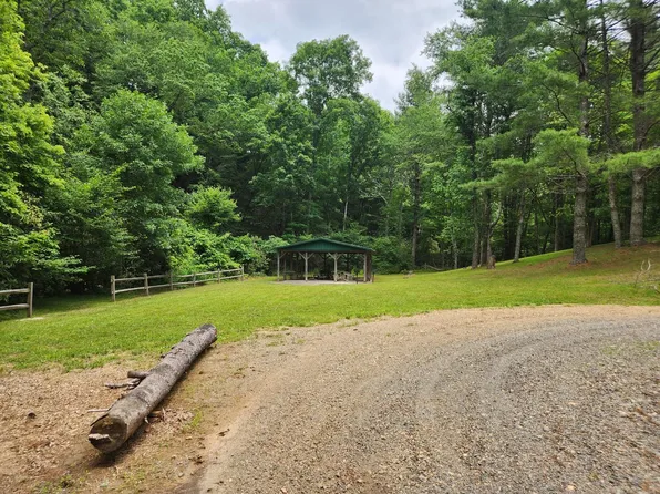 Glennburn Ln, Vesta, VA 24177
