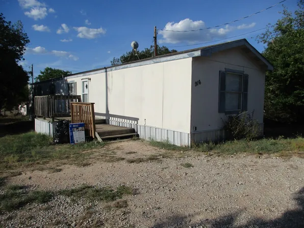 916 Iroquois Dr, Burnet, TX 78611