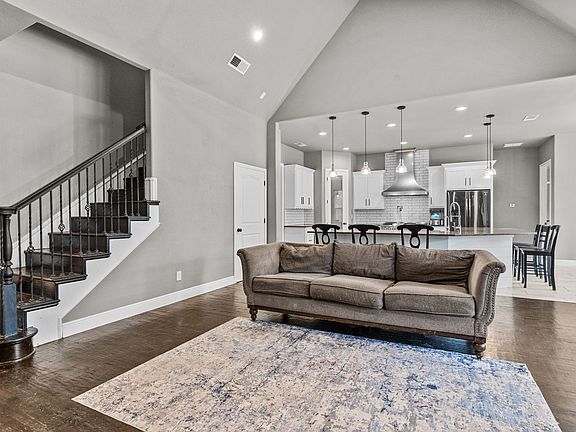 4th image of 7348 Brady Oaks Dr