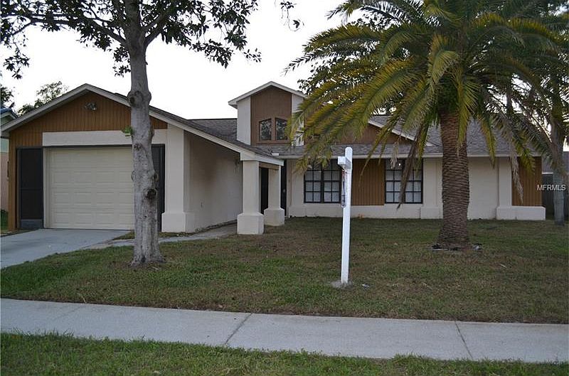 1st image of 1203 Persimmon Dr
