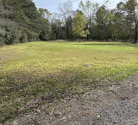 3rd image of 140 Bowers Ln
