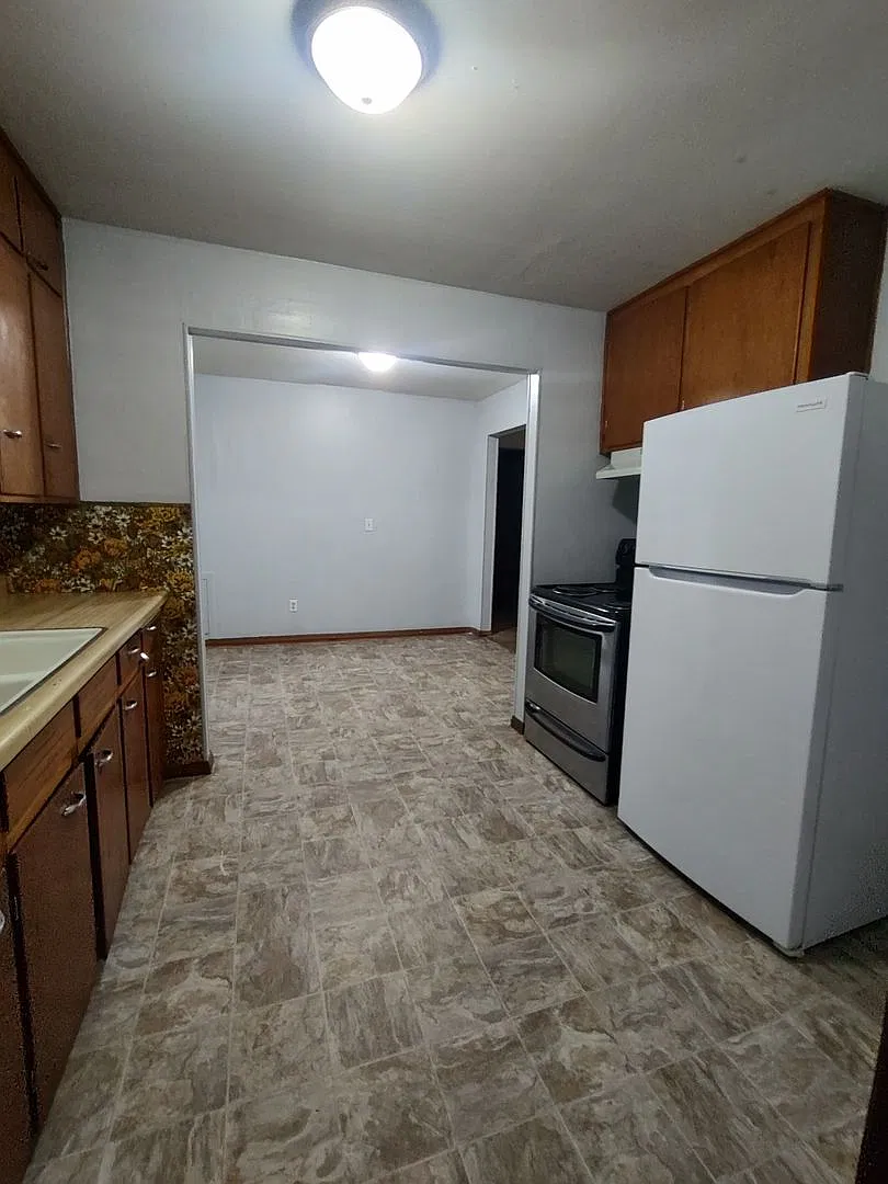 Cute 3 Bedroom 1 Bath Home — Photo 3