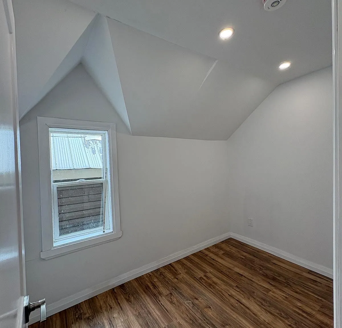 2 bed, $1,600 — Photo 3