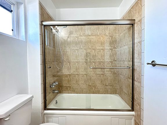 Bathroom - Glass Shower Doors