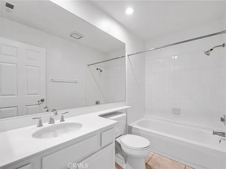 64 Willowood — Photo 20