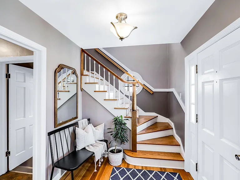 2616 S Madison St — Photo 3