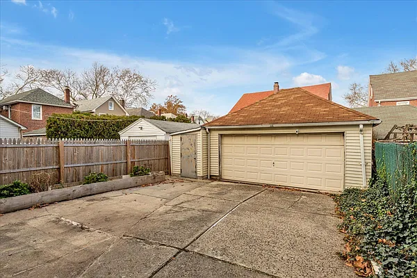 Rented by Benjamin Realty Since 1980 | media 2