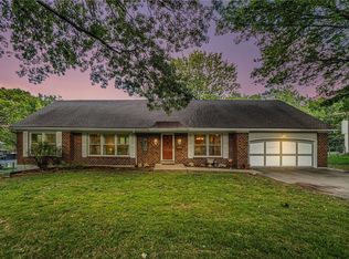 11325 Wornall Rd, Kansas City, MO 64114