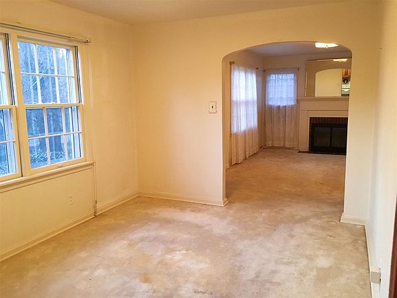 4th image of 31 Bon Air Cir