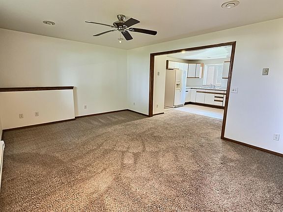 4th image of 1642 Lincoln Ave