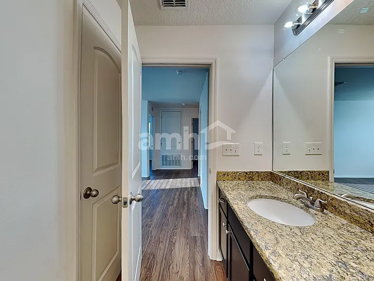 11870 Thicket Wood Dr — Photo 17