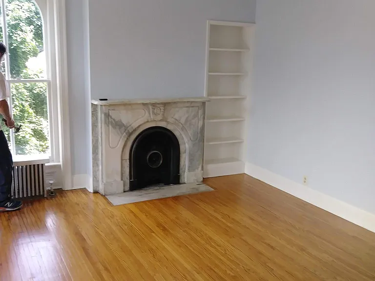 418 Saint Lawrence Ave — Photo 3