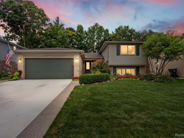 41961 Saltz Rd, Canton, MI 48187