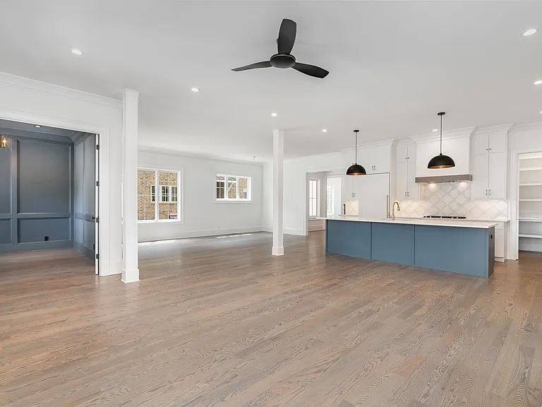 909B Gale Ln — Photo 6