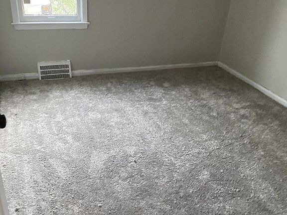 3rd image of 8939 Meyers Rd