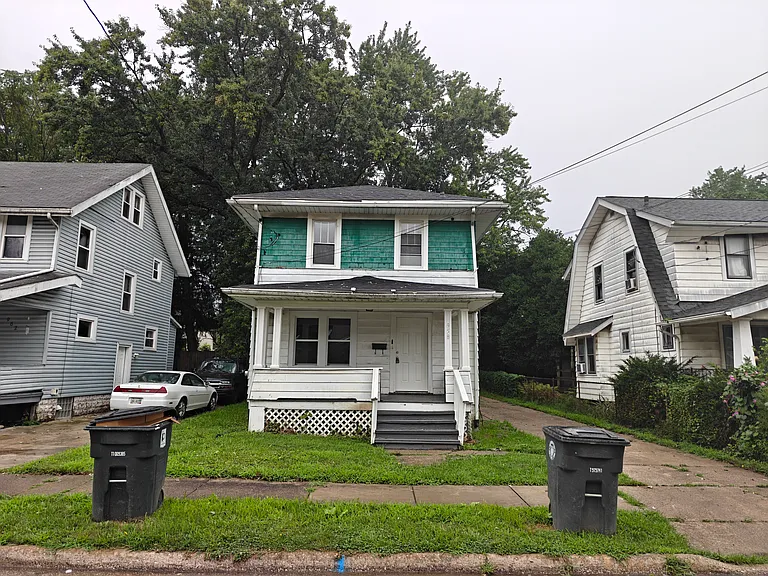 958 Inman St — Photo 1