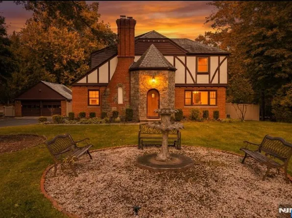 587 Closter Dock Road, Closter, NJ 07624