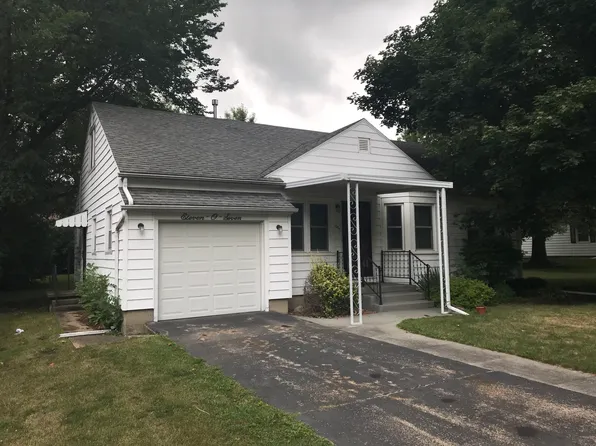 1107 N Lott Blvd, Gibson City, IL 60936