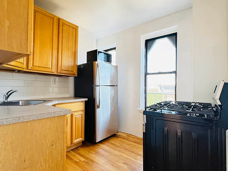 173 Bleecker St #4R — Photo 22
