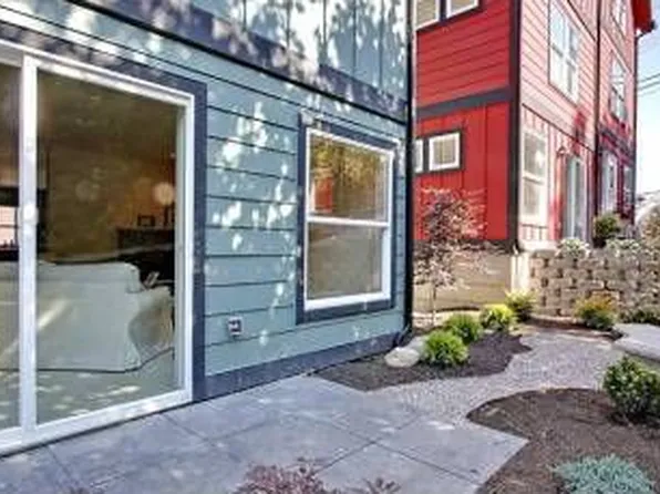 2436 SW Holden St APT B, Seattle, WA 98106