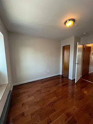 Rented by Bond New York | media 5