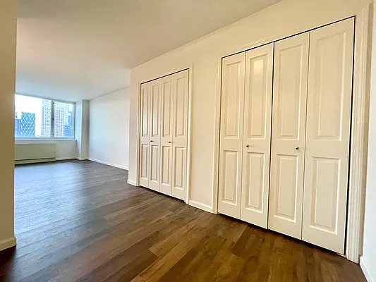 Rented by Addison Property Group | media 11