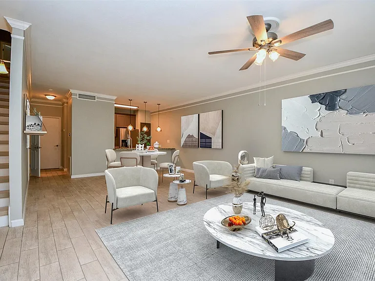 382 Wilcrest Dr — Photo 4