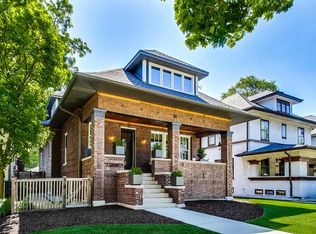 116 S Ridgeland Ave, Oak Park, IL 60302