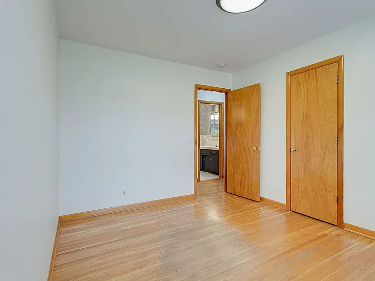 171 McCall St — Photo 17