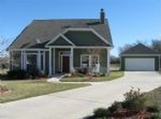 2805 Weeping Willow Cir, Brenham, TX 77833