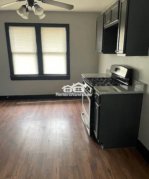 576 S Oxford Ave — Photo 8