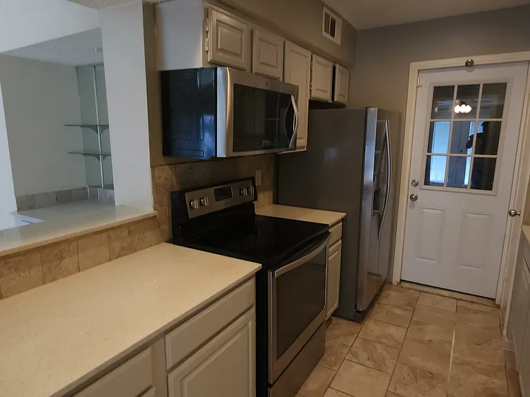 631 Cimarron Trl — Photo 82
