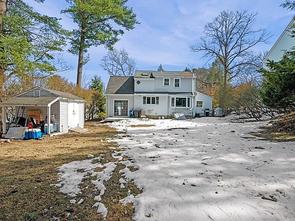 2nd image of 9 Oxbow Rd