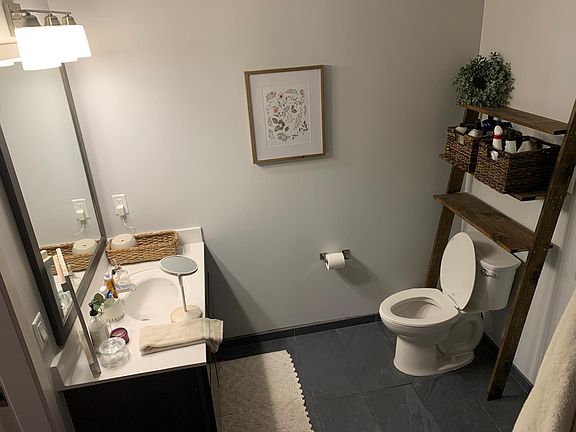 5th image of 811 Washington Ave S APT 311