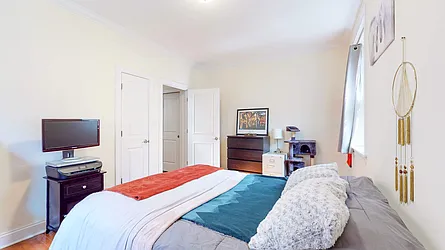 Rented by Bizzarro Agency